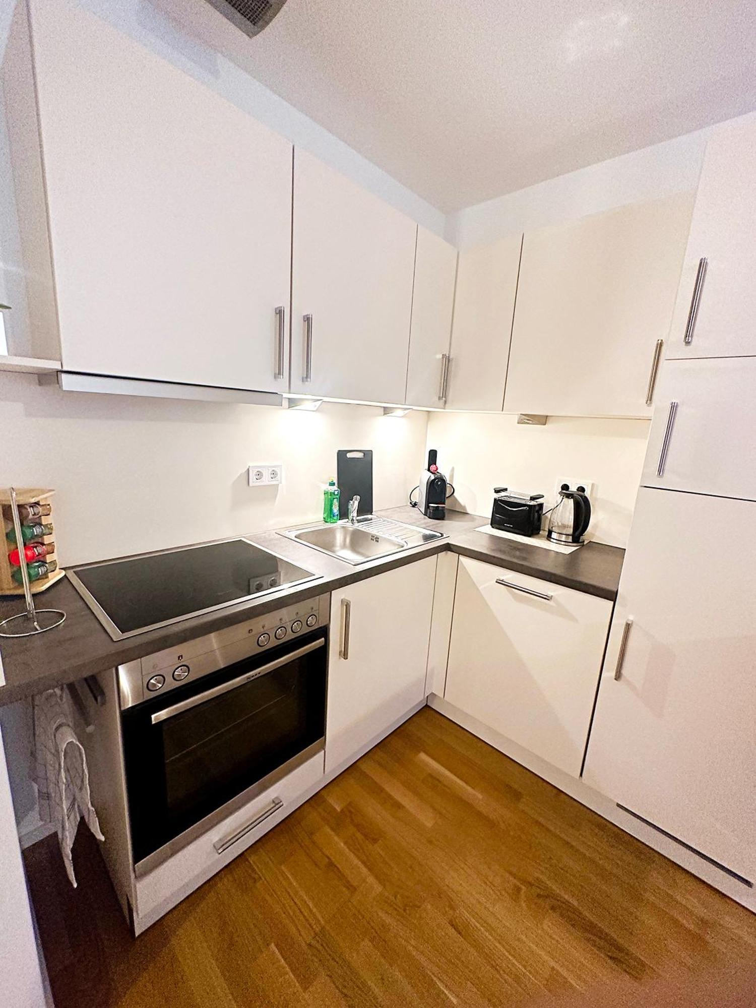 Appartement Seductive 1-room Apt, Centre Of Stuttgart