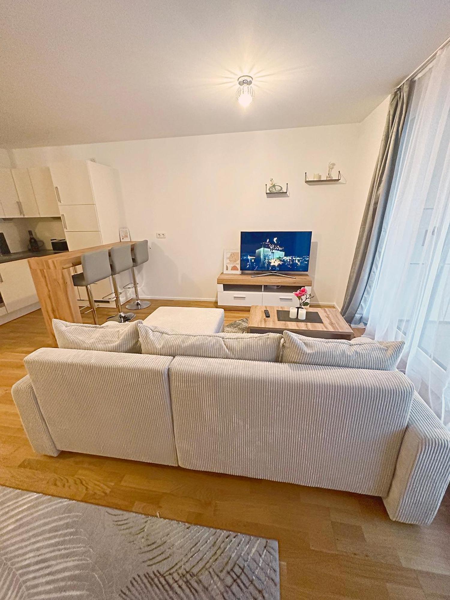 Seductive 1-room Apt, Centre Of Apartment